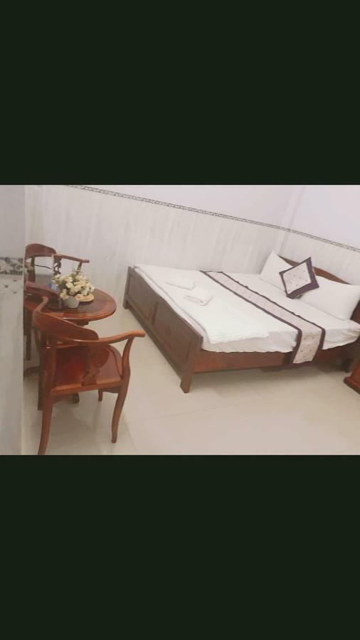 Minh Minh Hotel Куи Нхон Екстериор снимка